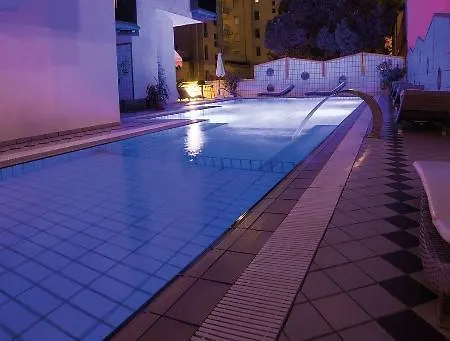 Santa Lucia ホテル 3*