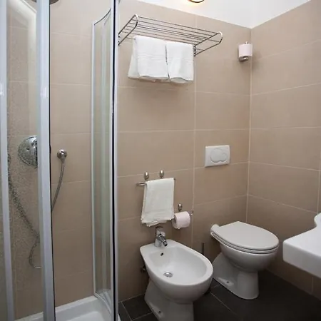 Santa Lucia ホテル 3*