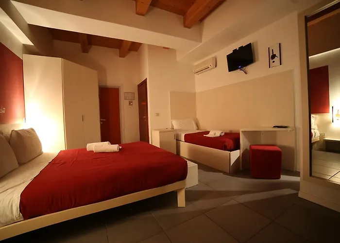 Hotell Santa Lucia 3*