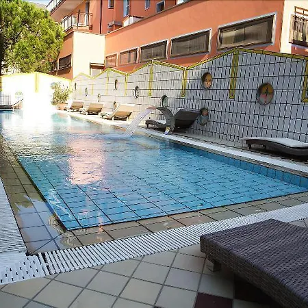 Santa Lucia فندق