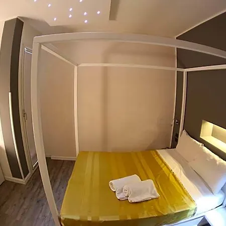 فندق Santa Lucia 3*