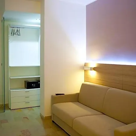 Santa Lucia فندق 3*