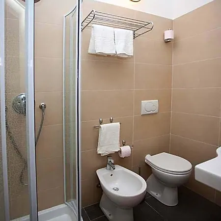 فندق Santa Lucia 3*