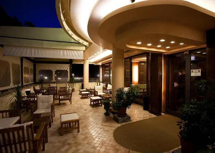 Santa Lucia Hotel